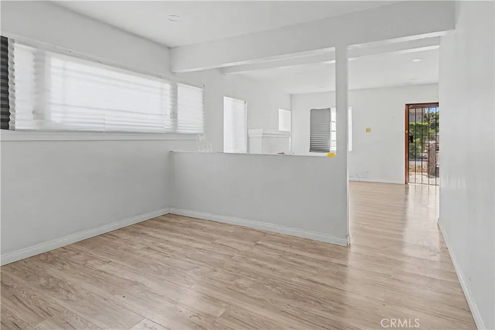 2829 S Rimpau Los Angeles, CA 90016