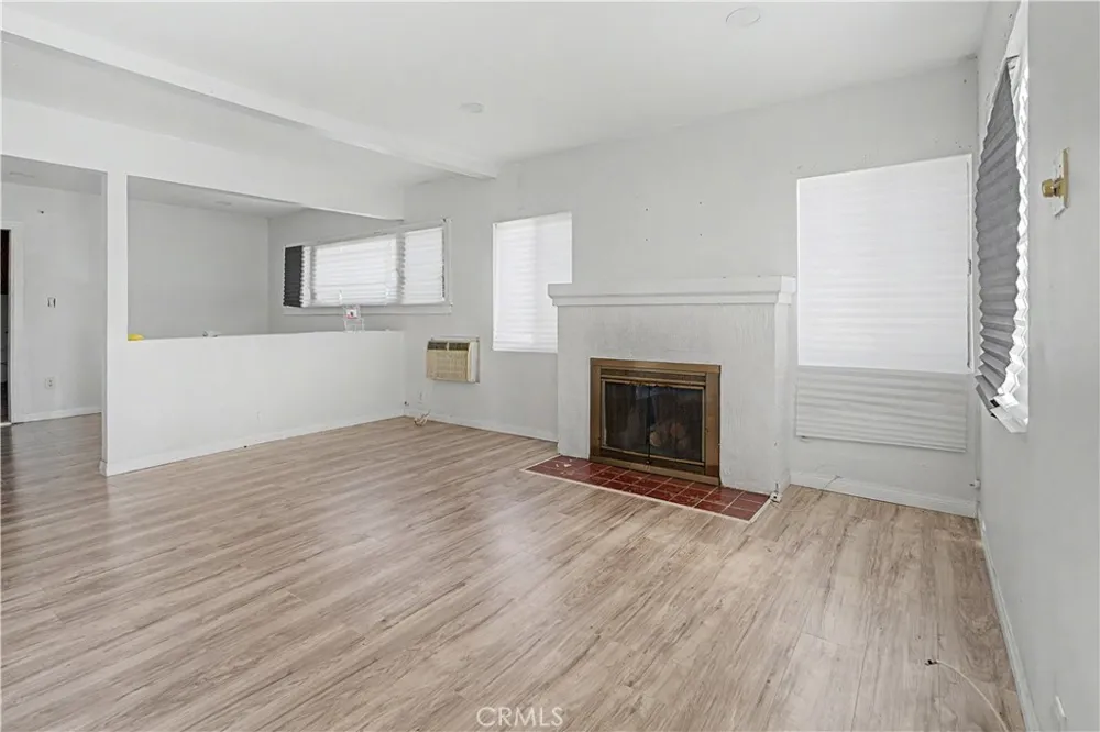2829 S Rimpau Los Angeles, CA 90016