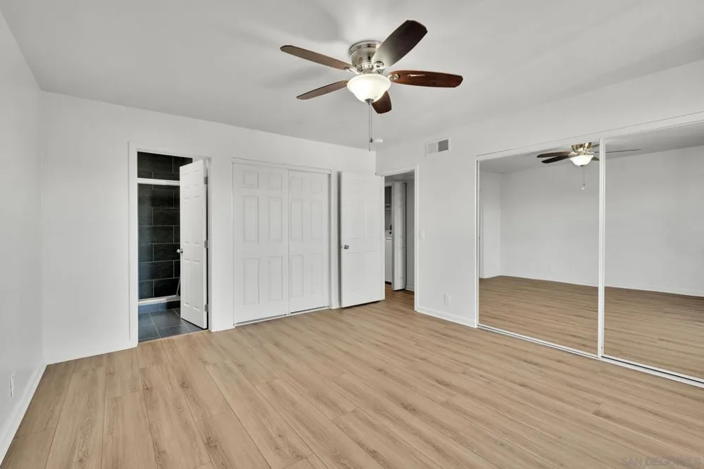 4262 Parks #207 La Mesa, CA 91941