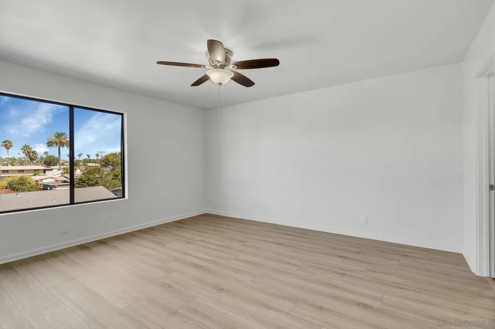 4262 Parks #207 La Mesa, CA 91941