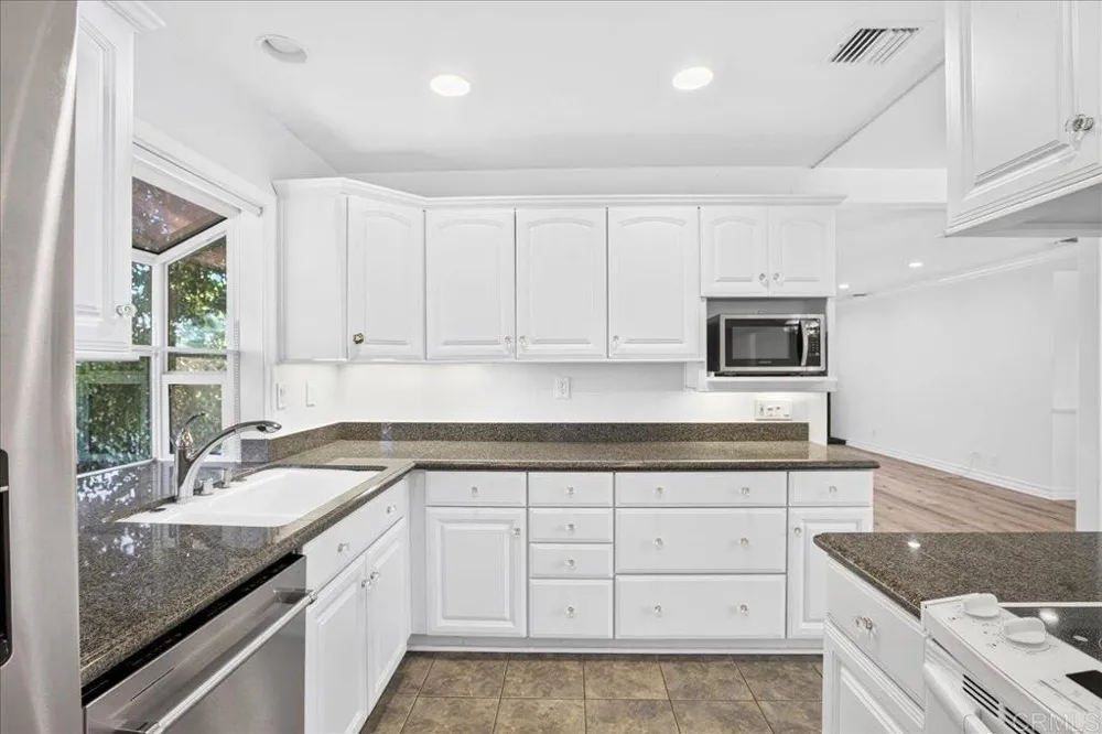 183 Sandberg Street Thousand Oaks, CA 91360