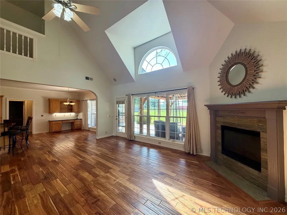 8320 S 257th East Avenue Broken Arrow, OK 74014