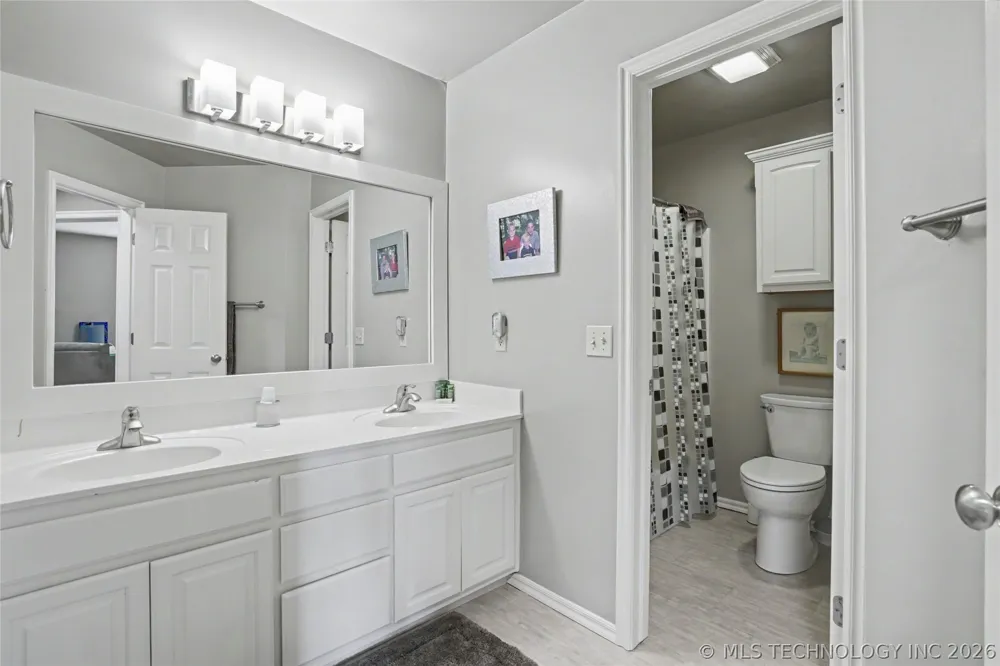 8320 S 257th East Avenue Broken Arrow, OK 74014
