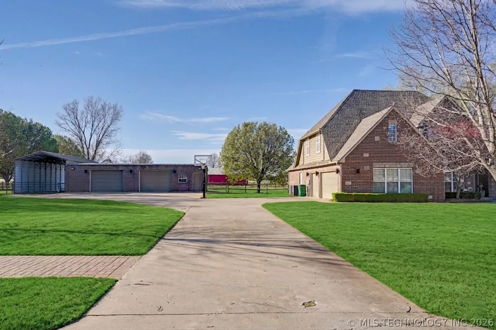 8320 S 257th East Avenue Broken Arrow, OK 74014
