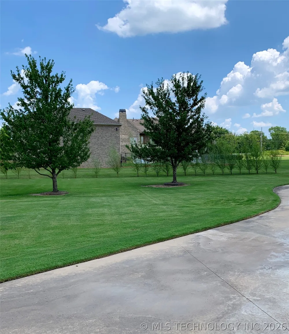 8320 S 257th East Avenue Broken Arrow, OK 74014