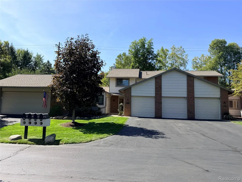 48148 Colony Farm Circle Circle Plymouth City, MI 48170