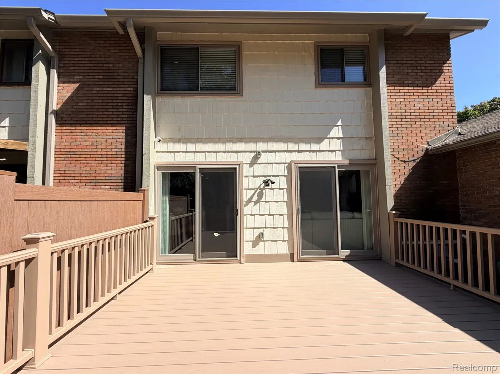 48148 Colony Farm Circle Circle Plymouth City, MI 48170