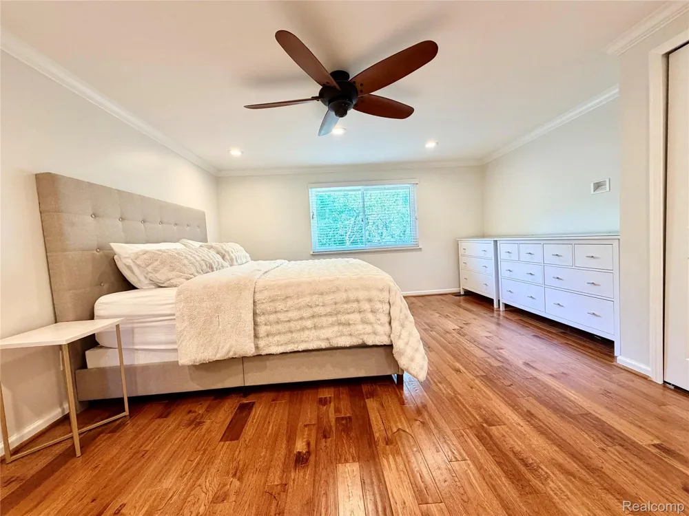 48148 Colony Farm Circle Circle Plymouth City, MI 48170