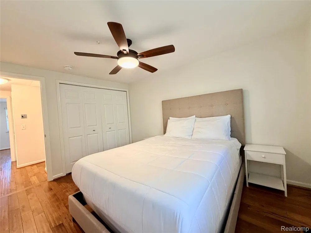 48148 Colony Farm Circle Circle Plymouth City, MI 48170