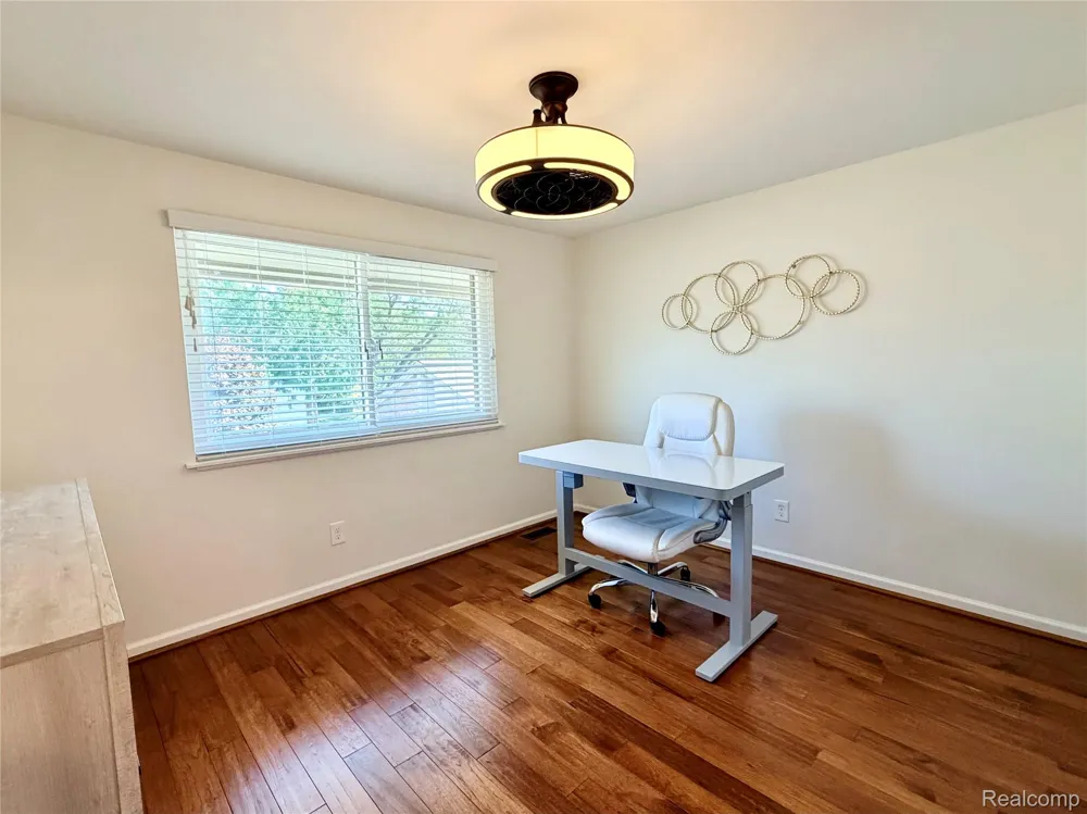 48148 Colony Farm Circle Circle Plymouth City, MI 48170