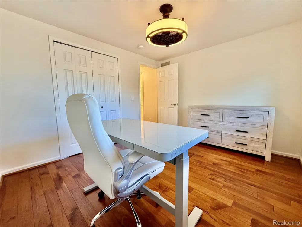 48148 Colony Farm Circle Circle Plymouth City, MI 48170