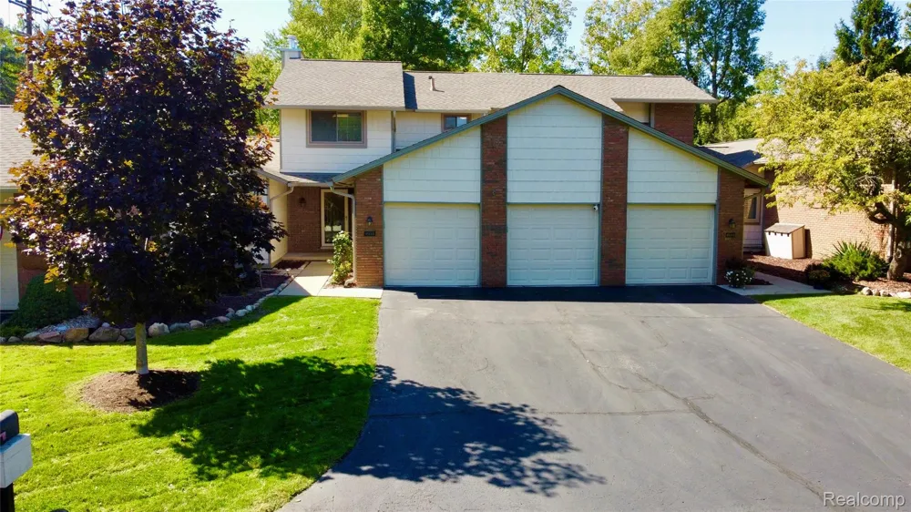 48148 Colony Farm Circle Circle Plymouth City, MI 48170