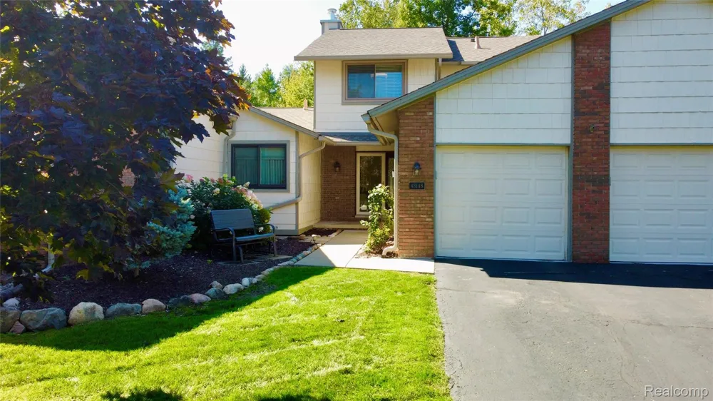48148 Colony Farm Circle Circle Plymouth City, MI 48170