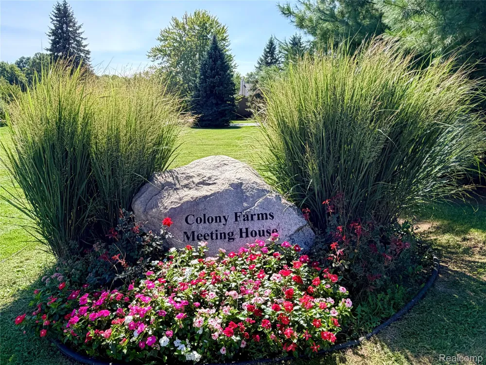 48148 Colony Farm Circle Circle Plymouth City, MI 48170