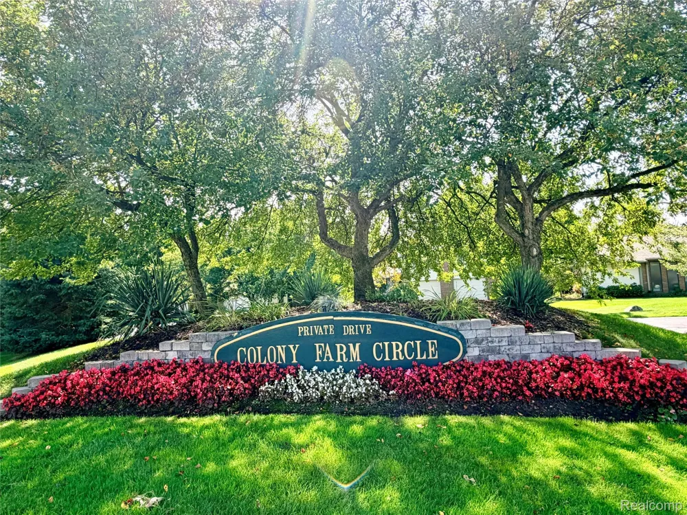 48148 Colony Farm Circle Circle Plymouth City, MI 48170