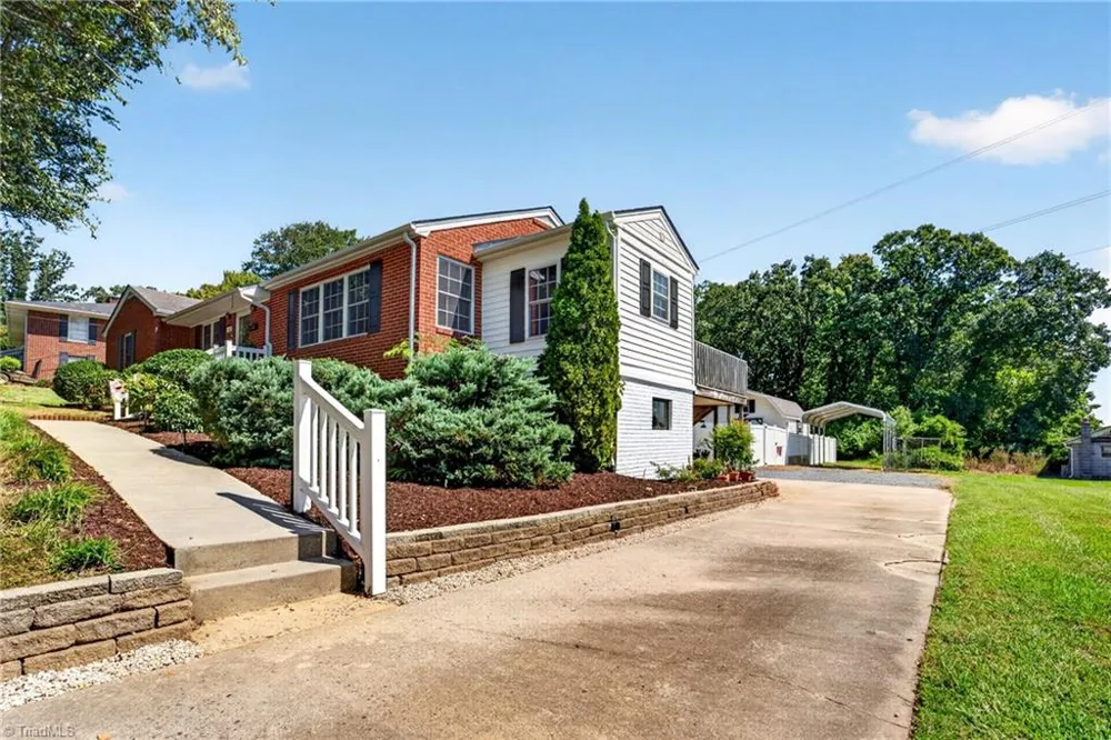 1027 Shamrock Road Asheboro, NC 27203