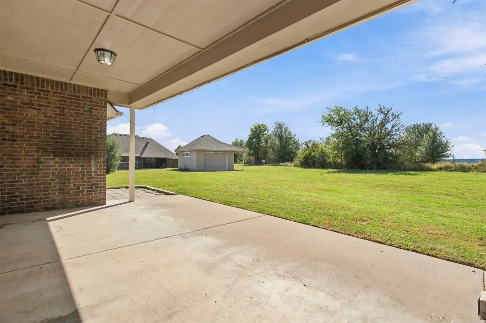 8153 51st Street E Sperry, OK 74073