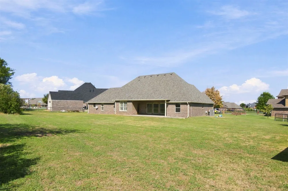 8153 51st Street E Sperry, OK 74073
