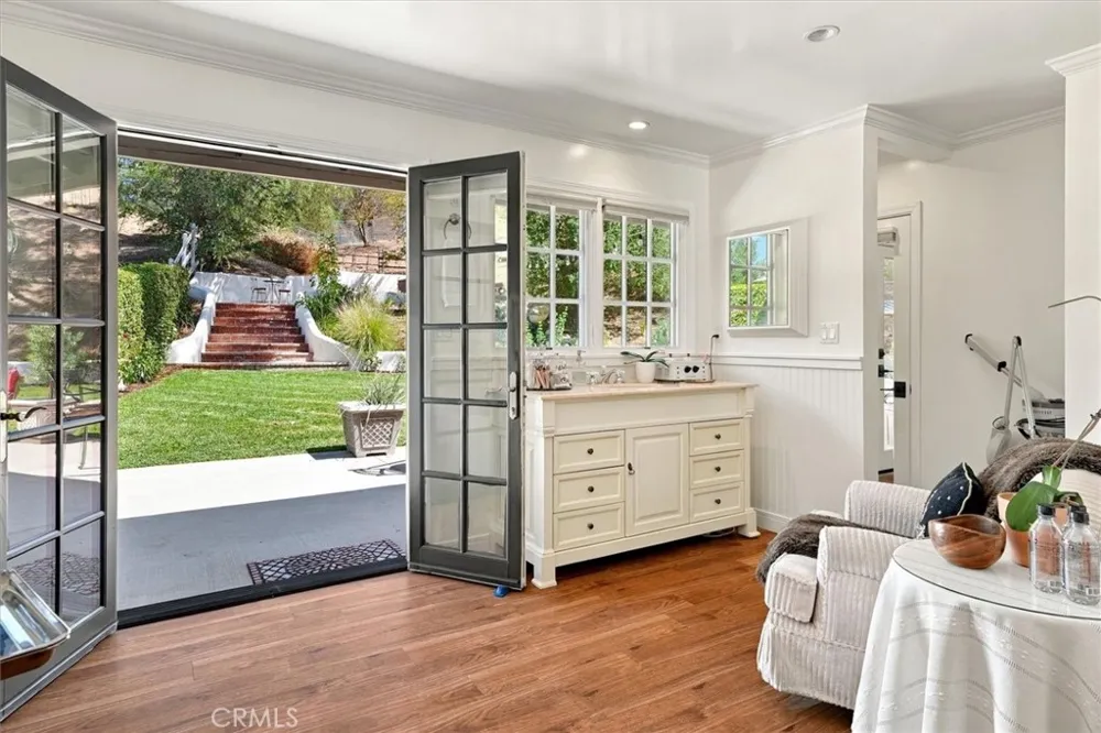 15737 Warm Springs Canyon Country, CA 91387