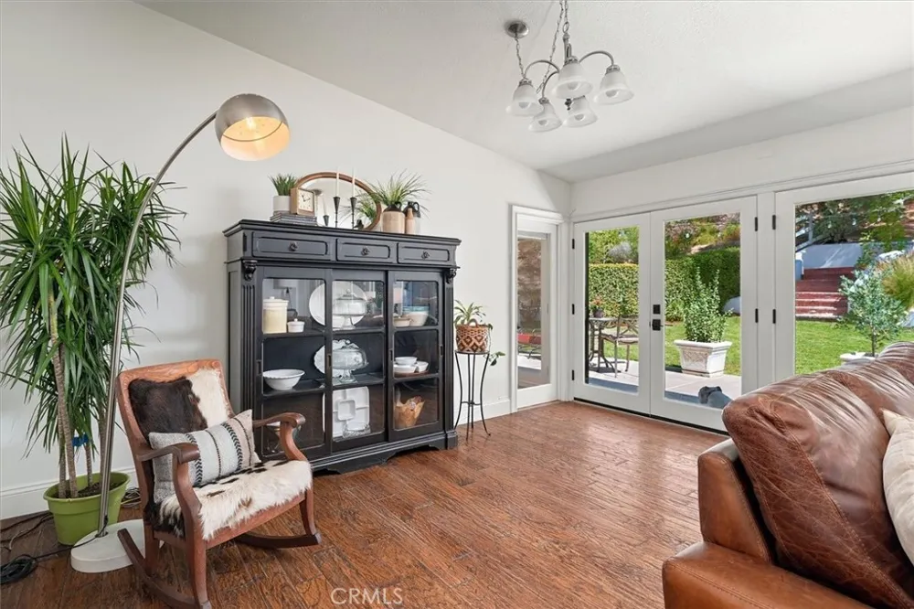 15737 Warm Springs Canyon Country, CA 91387