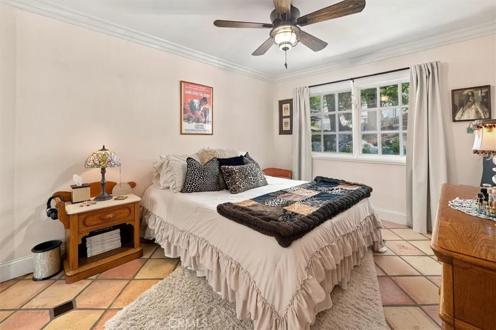 15737 Warm Springs Canyon Country, CA 91387