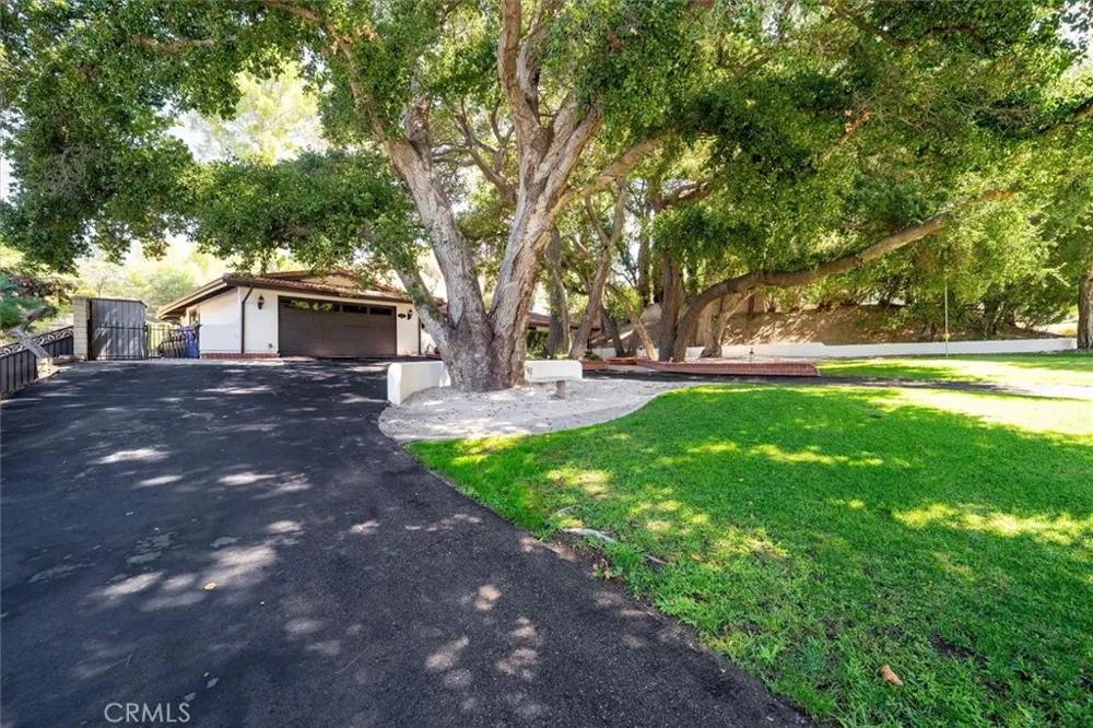 15737 Warm Springs Canyon Country, CA 91387