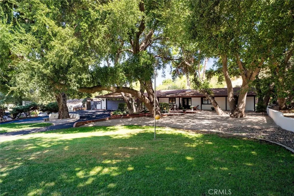 15737 Warm Springs Canyon Country, CA 91387