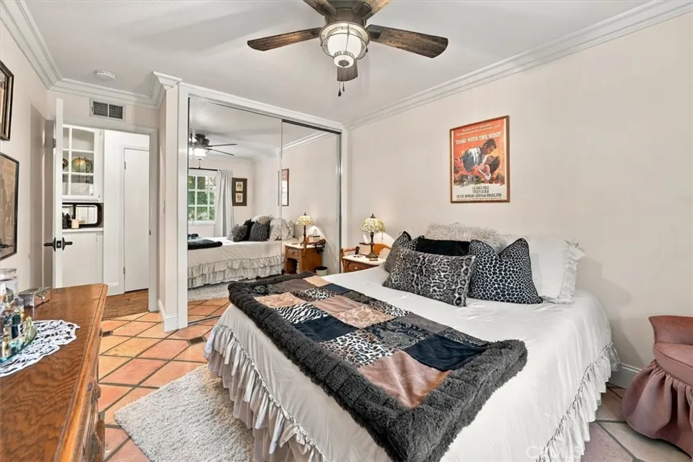 15737 Warm Springs Canyon Country, CA 91387