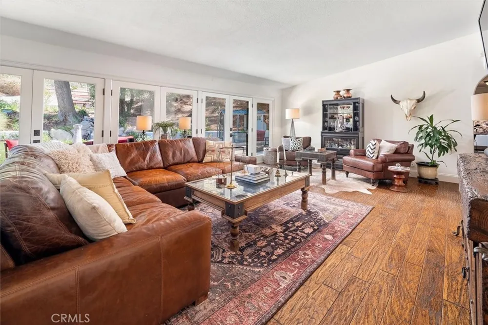 15737 Warm Springs Canyon Country, CA 91387