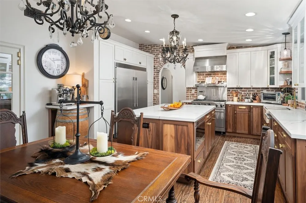 15737 Warm Springs Canyon Country, CA 91387