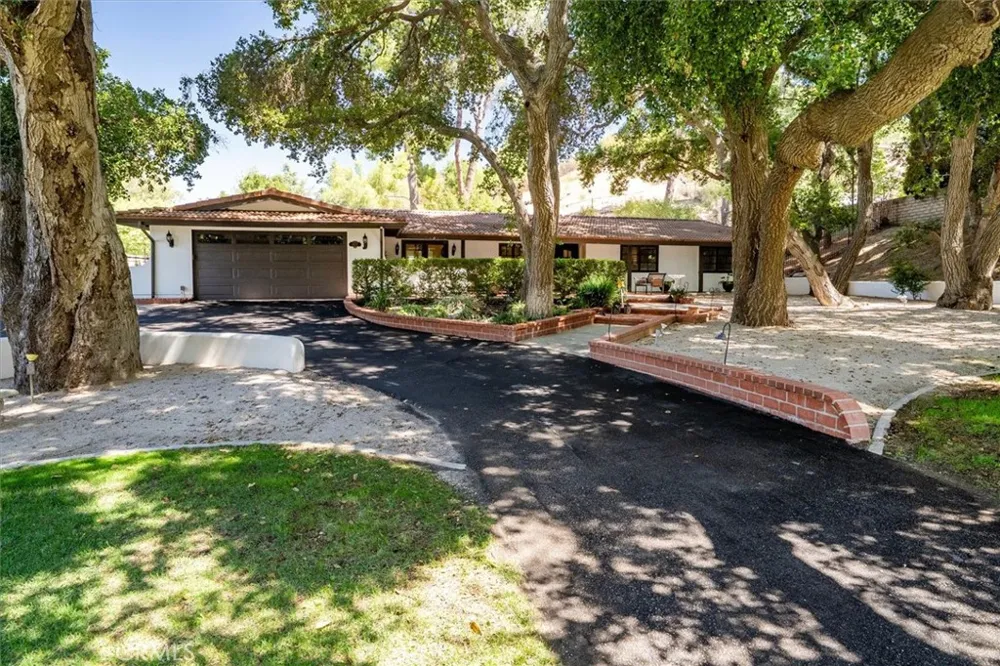 15737 Warm Springs Canyon Country, CA 91387