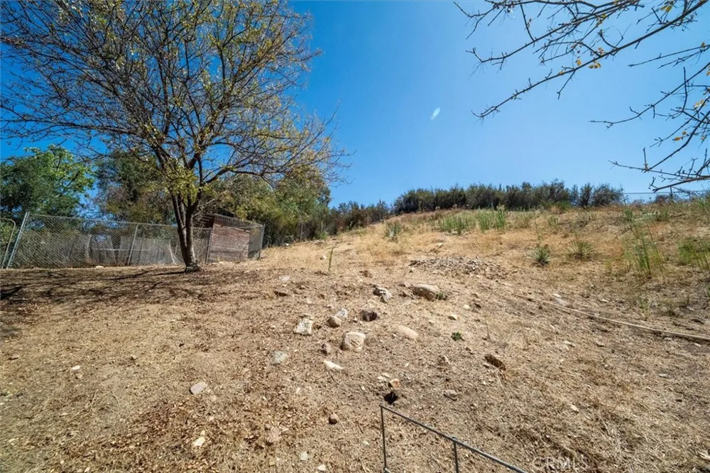 15737 Warm Springs Canyon Country, CA 91387
