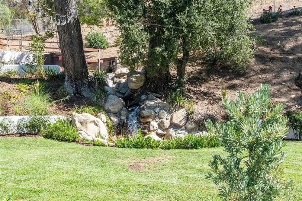 15737 Warm Springs Canyon Country, CA 91387