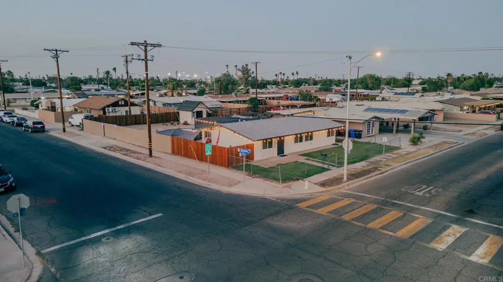1592 Ross Avenue El Centro, CA 92243