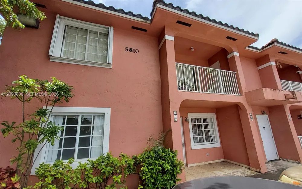 5810 W 18th Ln #101 Hialeah, FL 33012