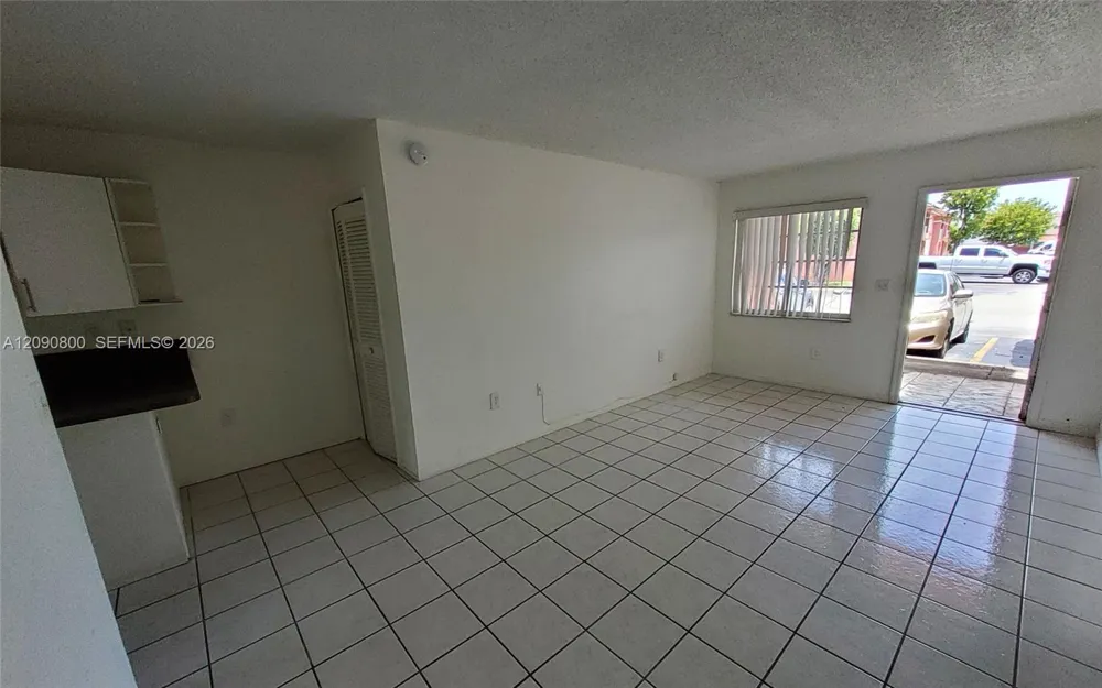 5810 W 18th Ln #101 Hialeah, FL 33012