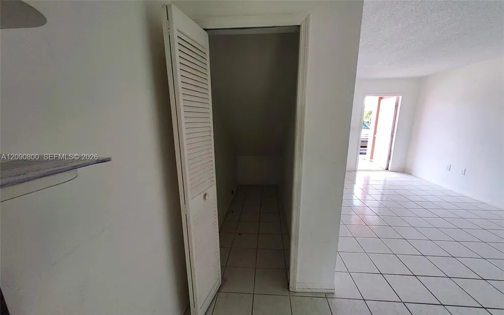 5810 W 18th Ln #101 Hialeah, FL 33012