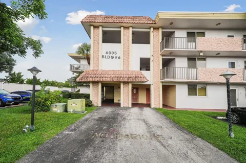 6005 Del Lago Circle #311