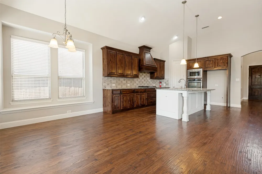 901 Colby Drive Mansfield, TX 76063