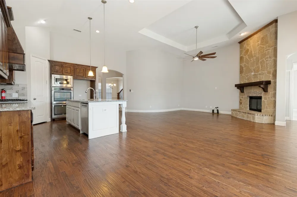 901 Colby Drive Mansfield, TX 76063