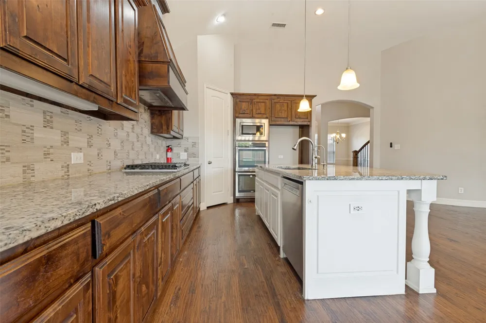 901 Colby Drive Mansfield, TX 76063