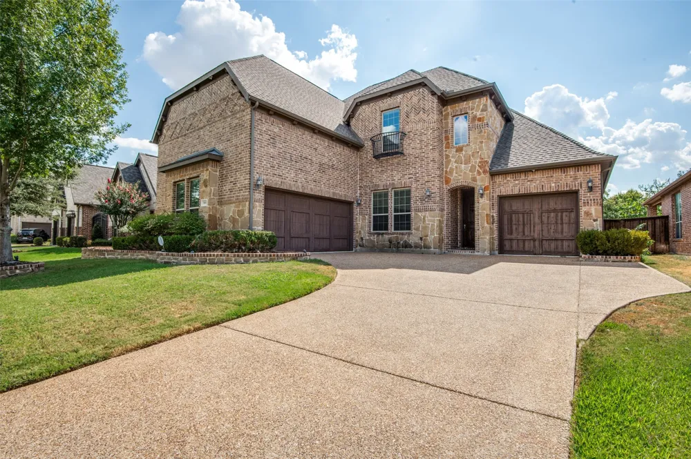 901 Colby Drive Mansfield, TX 76063