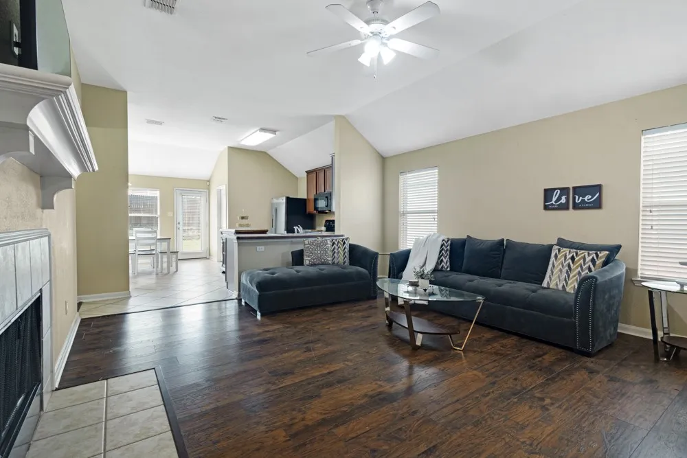 2932 Milby Oaks Drive Fort Worth, TX 76244