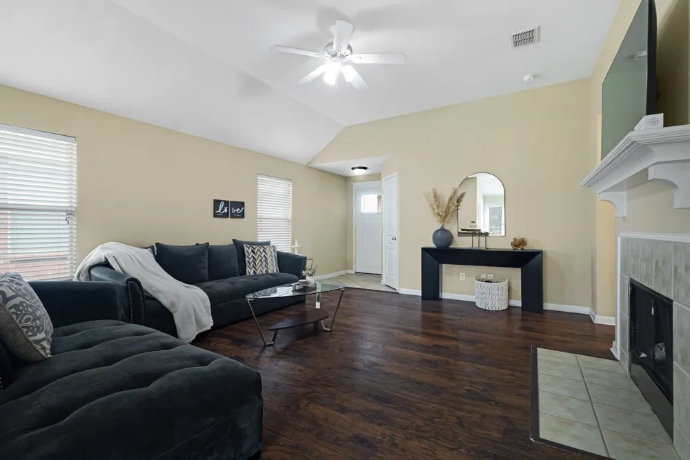 2932 Milby Oaks Drive Fort Worth, TX 76244
