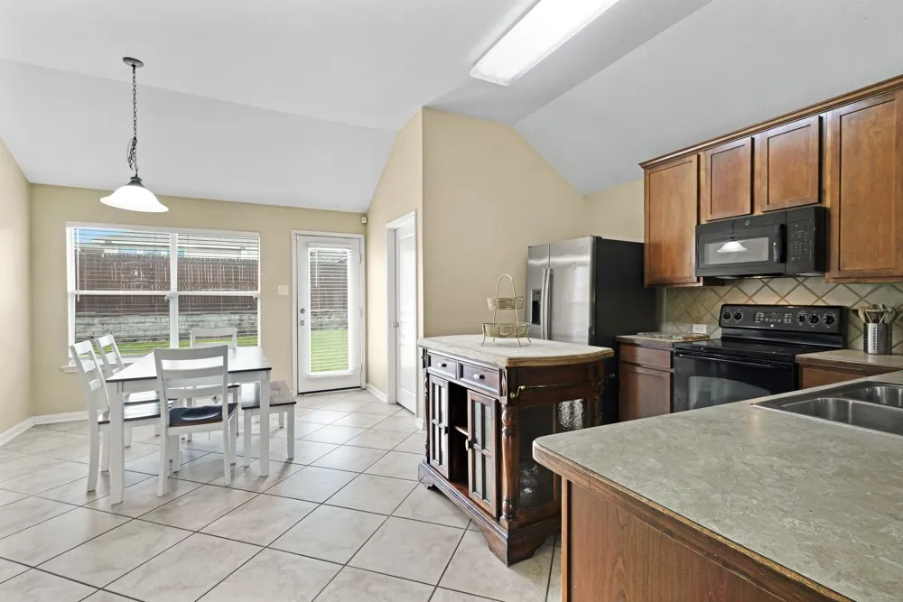 2932 Milby Oaks Drive Fort Worth, TX 76244