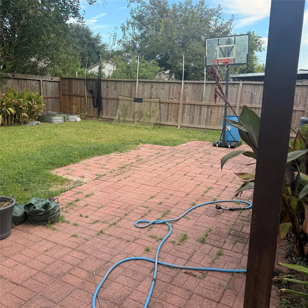 2114 Fountain Drive Sugar Land, TX 77478