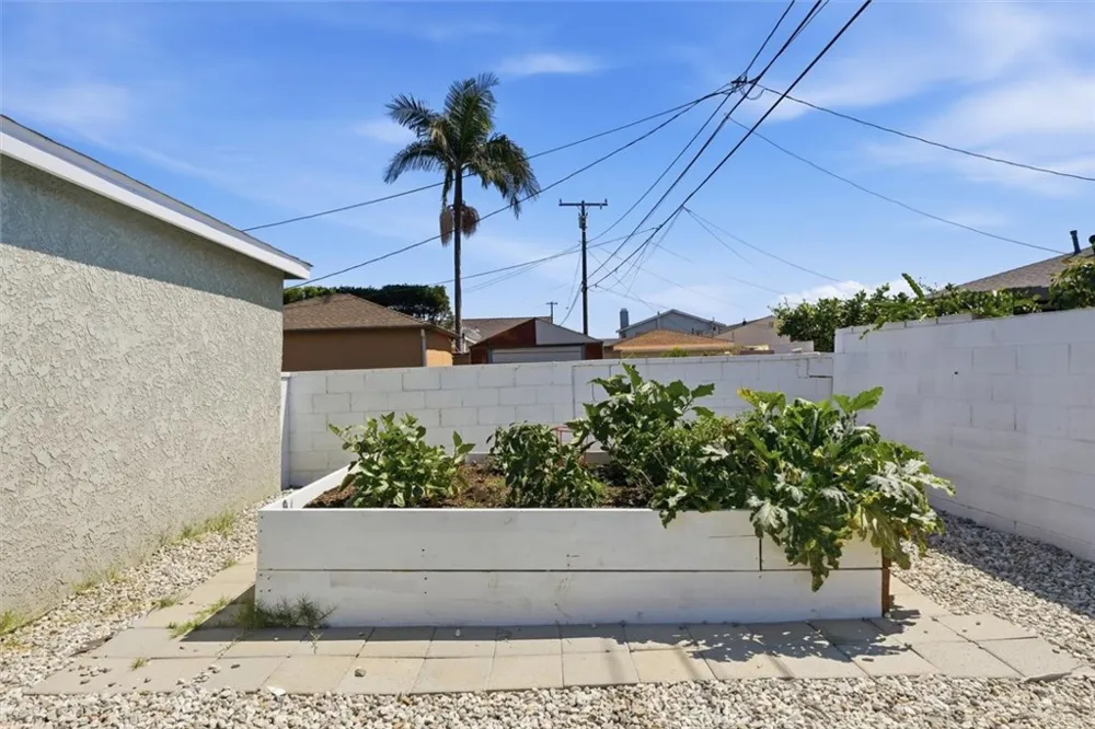 2516 W 164th Torrance, CA 90504