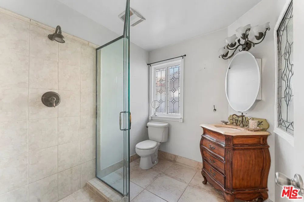 3381 Elma Street Camarillo, CA 93010
