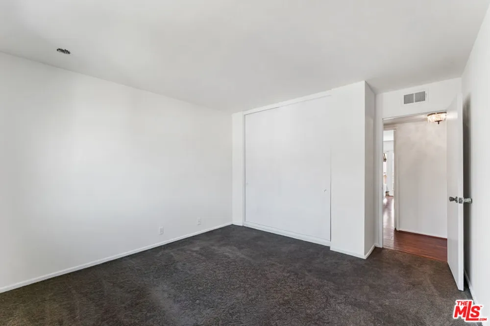 3381 Elma Street Camarillo, CA 93010