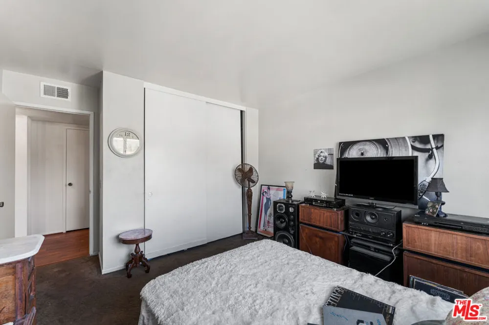 3381 Elma Street Camarillo, CA 93010